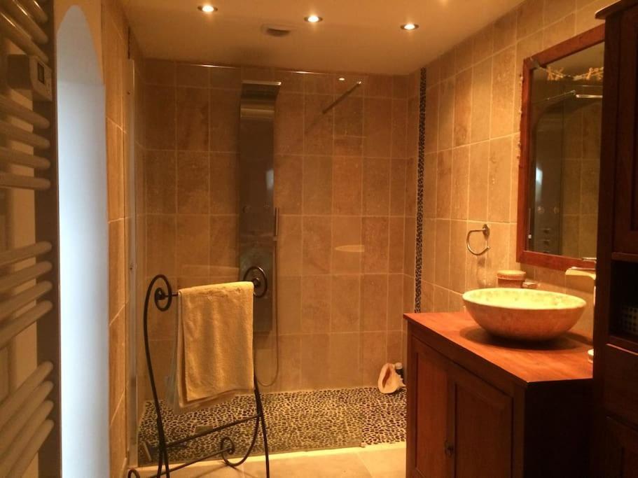 Appartement Sur La Colline Avec Acces Piscine Volx エクステリア 写真